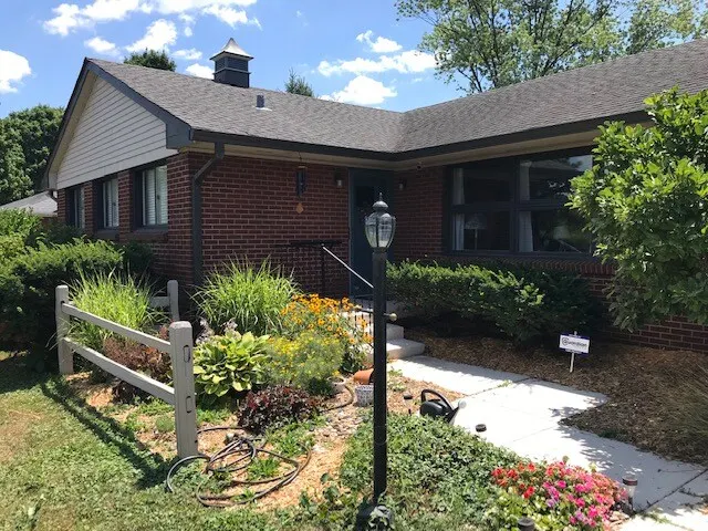 Cheerful ranch near downtown - Image 1