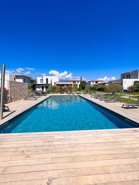 Mora Holihome - New 2-room, 2 minutes from the beach - Image 1