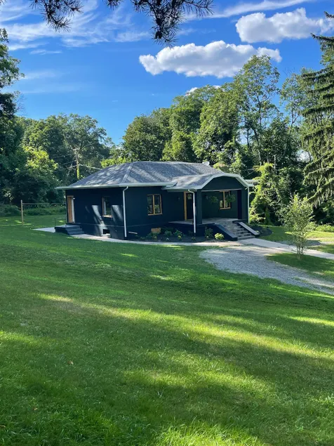 ”The House On The Hill”-Private Setting, Hot Tub - Image 1