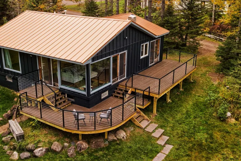 Little Cabin on the River - Image 1