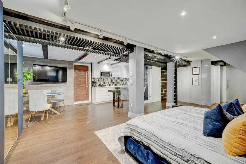 Newly renovated stylish apartment close to Airport - Image 1
