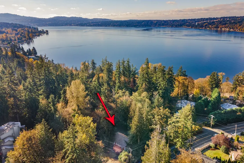 Sammamish Modern Family & Pet Friendly Home - Image 1