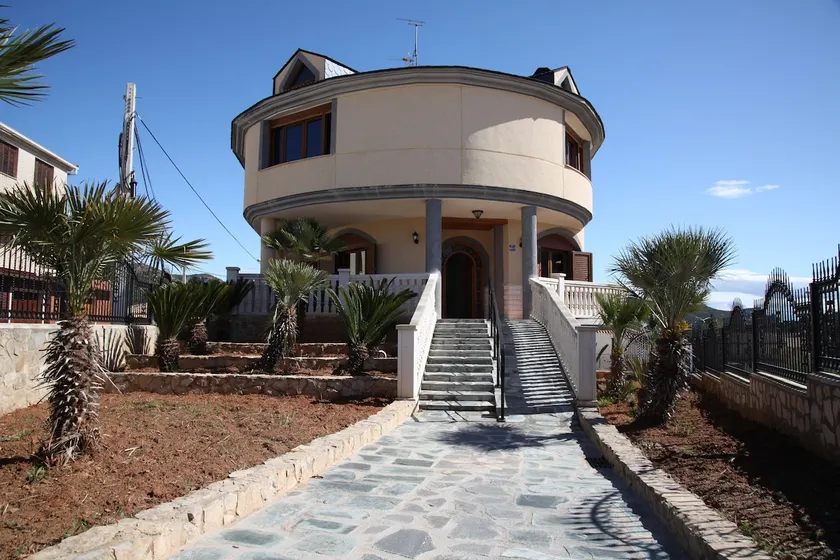 Casa Genes Chera - Image 1