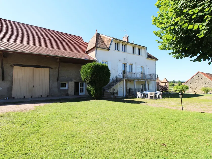 Pleasant country house for 12 travelers - Image 1