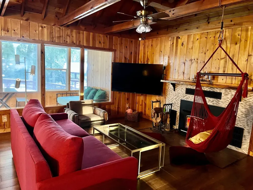 Serene and Magical Cabin w/Barrel Sauna and Fireplace - Image 1
