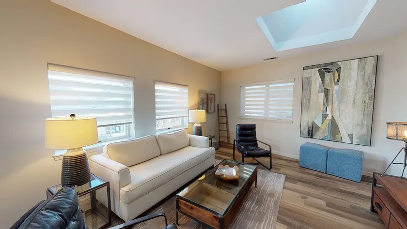 Downtown Healdsburg Hideaway - Image 1