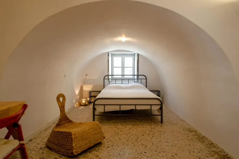 Skounas Home - Image 1