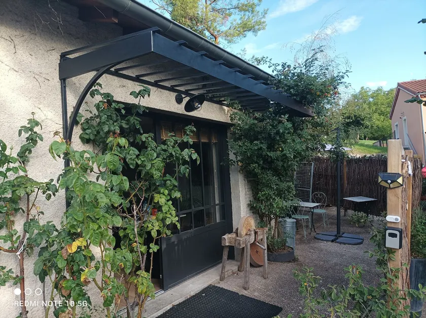 Charming guest house: LES TONNELLES DE MANAL - Image 1