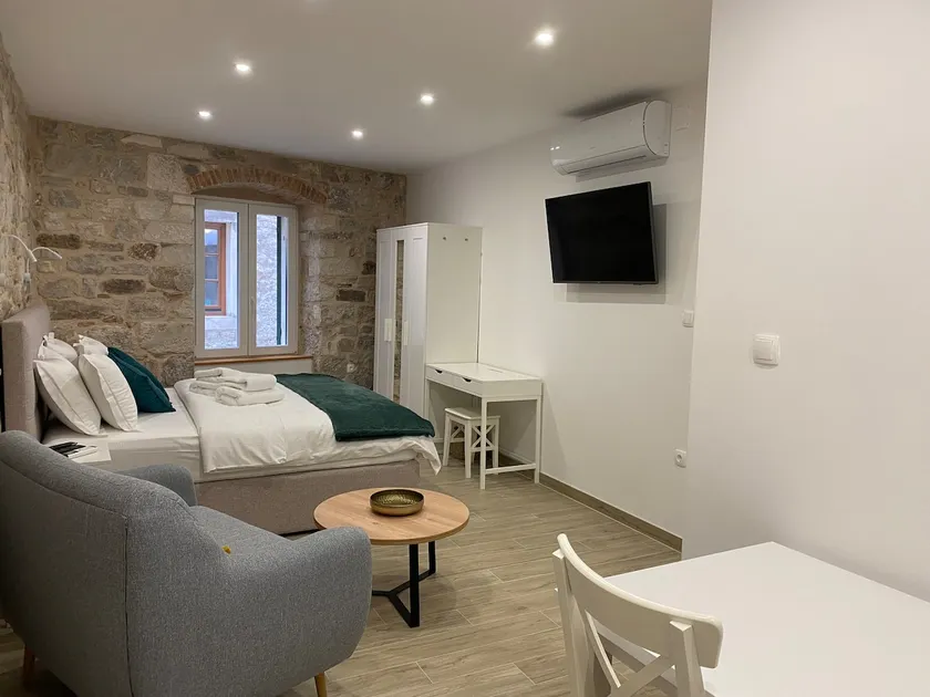 Studio In Diocletian Palace•Walk Everywhere•A/C - Image 1
