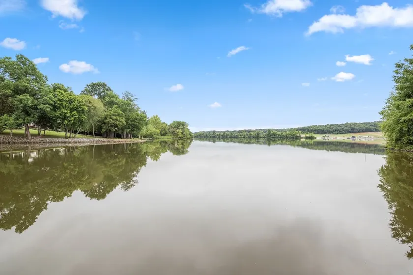 LAKE AWANA POINT-Private waterfront w dock, & pit! - Image 1