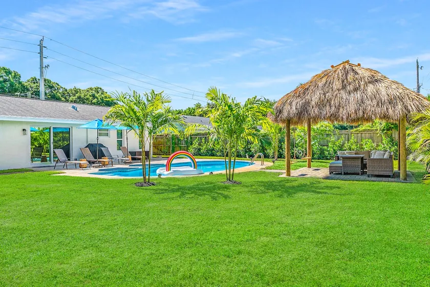 Casa Del Sol - Bike to Beach, Saltwater Pool & Private Backyard - Image 1