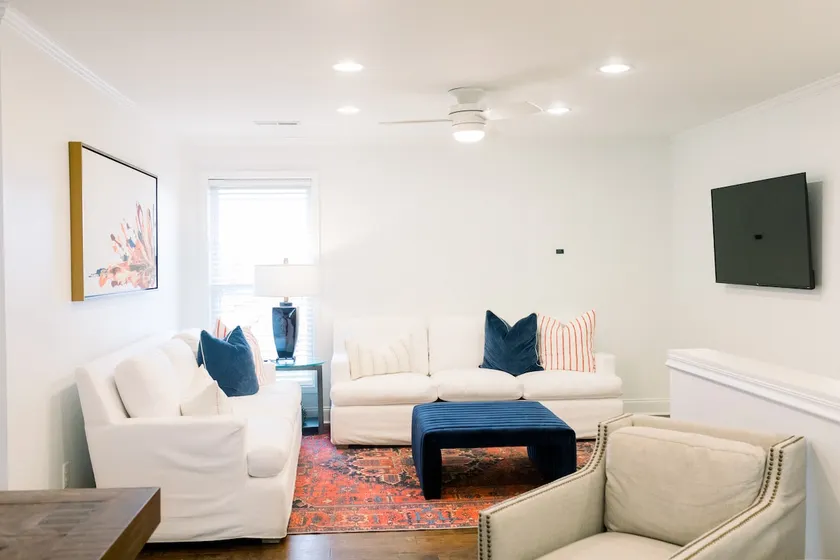 Loft on Cookeville square - Image 1