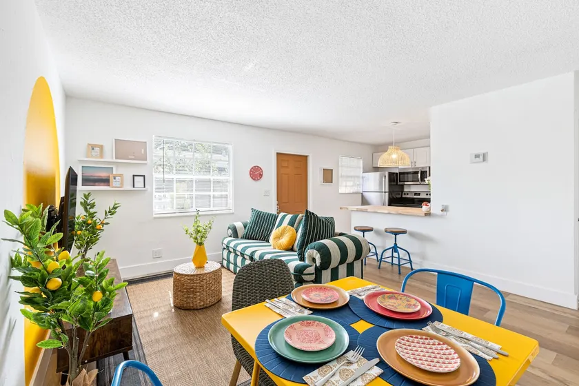 Vibrant 2BR Getaway - Côte d’Azur Near Riverwalk - Image 1
