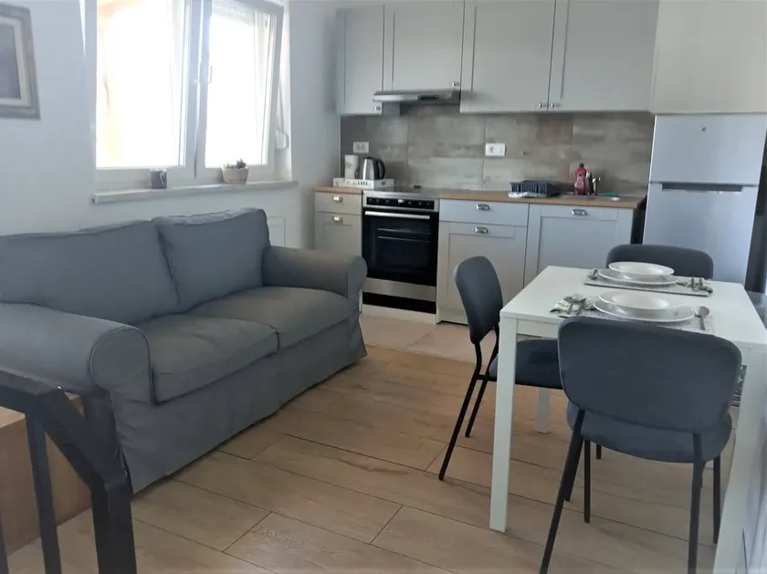 Lovely flat, city center with free parking - Image 1