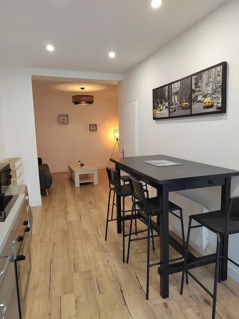 Charming duplex • Heart of the village • Tram 5 minutes - Image 1