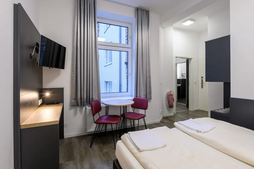 Apartment with kitchen in the center of Cologne - Image 1