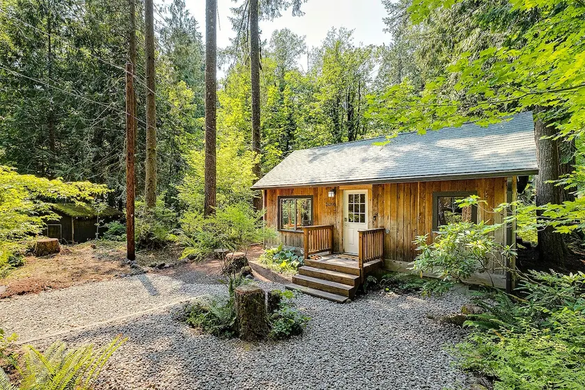 Wy'east Cozy Cedar Cabin+HotTub+Fire Pit+woodstove - Image 1