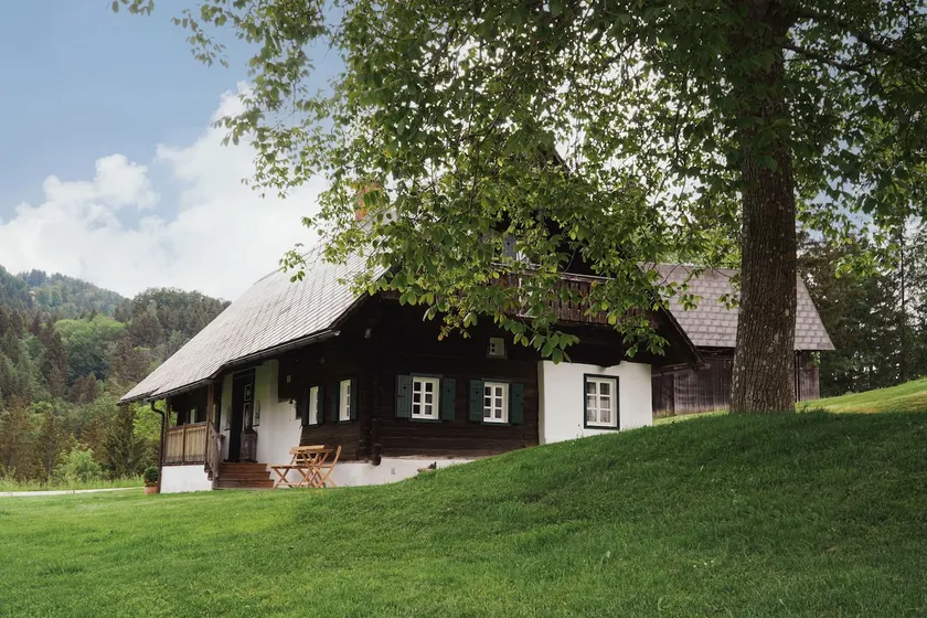 A lovingly designed farmhouse in a secluded location - Image 1