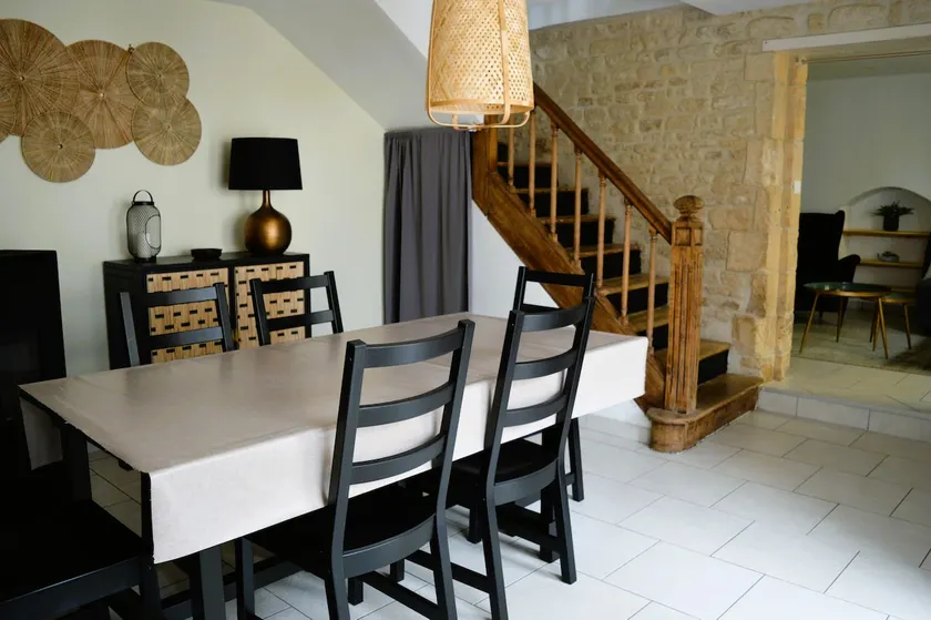 Halte Lutine - Maison chaleureuse en pierres - Image 1