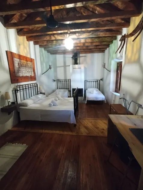 Charming cottage - Image 1