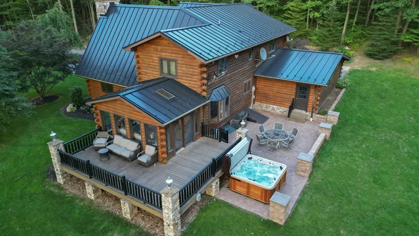 Mountain views-HotTub- Sauna-Pickleball Court - Image 1