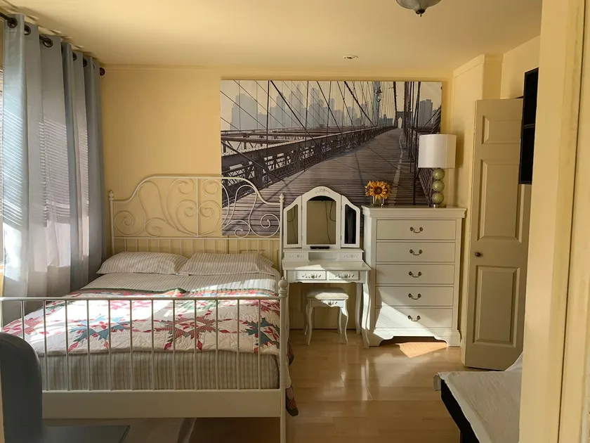 motel-like studio w/ private bath & kitchenette - Image 1