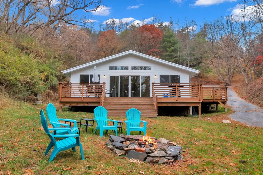 Private Cabin Bliss: Stroll to Marshall, Near AVL! - Image 1
