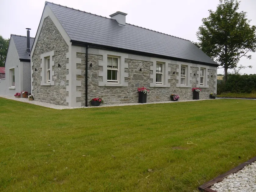 Uncle Noel's Cottage - Image 1