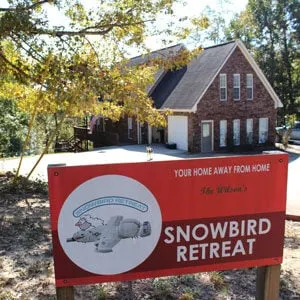 Home on Smith Lake - Image 1