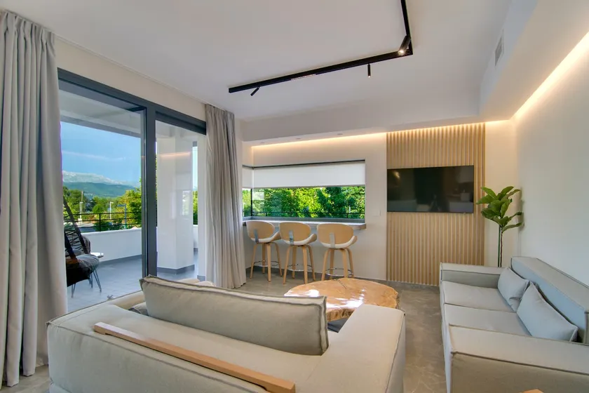 Selin Apartment overlooking Lake Pamvotida - Image 1