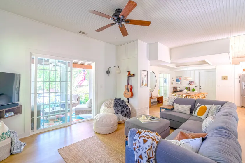 Hot tub, dog friendly, firepit, grill, wineries! - Image 1