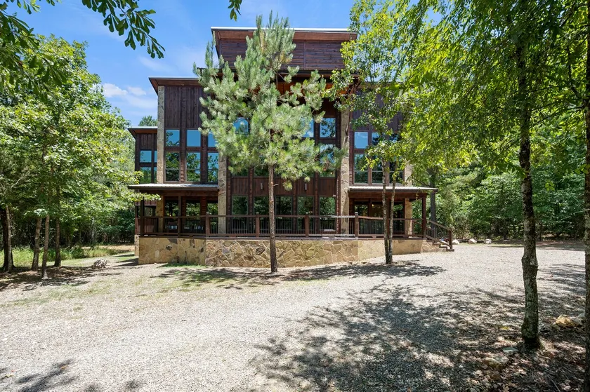 Bigger IS Better Game Room • Fire Pit • Sleeps 12 - Image 1