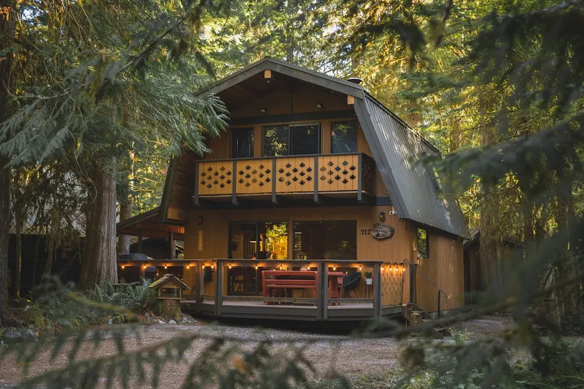 Camp North Fork - dog friendly, WiFi, King bed - Image 1