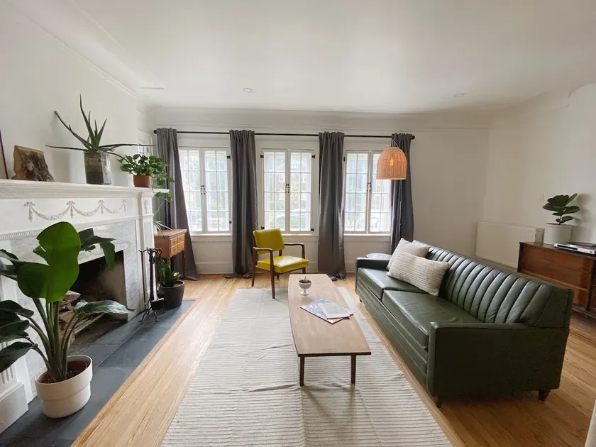 Charming Sun-Filled Suite with Loads of Character! - Image 1