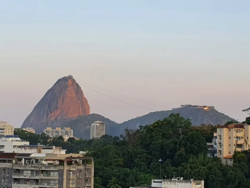 Sun House Laranjeiras RJ |700m from Christ the Redeemer - Image 1
