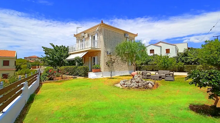 Moriana Stone Villa, panoramic view and garden - Image 1