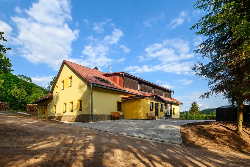 Luxe Villa in Bernartice Kkh045 - Image 1