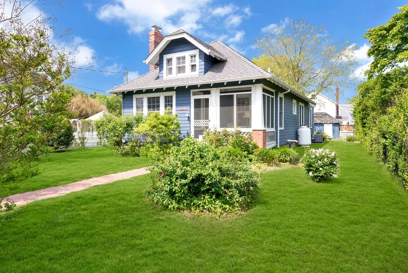 Craftsman Cottage in Greenport Village - Image 1