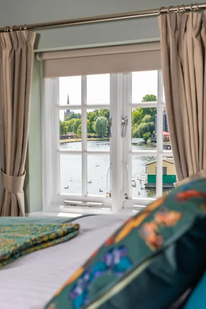 Tramway House - with river views - Image 1