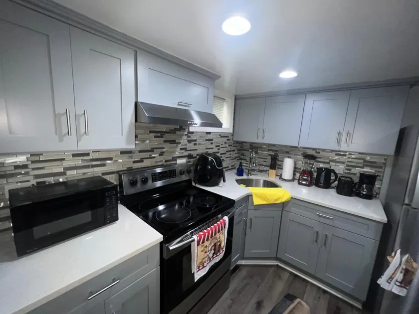 2-bedroom basement apartment in Uniondale - Image 1