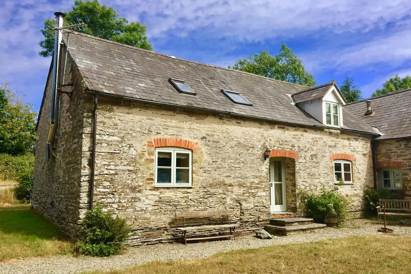 The Dairy, 3 miles from stunning Aberporth Beach - Image 1