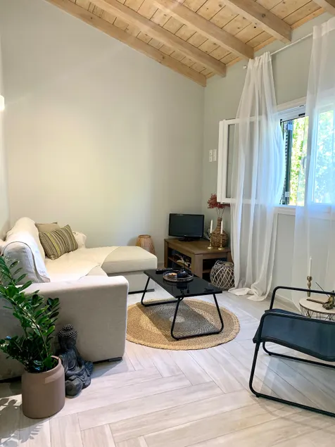 Tesoro Luxury Villa - Image 1