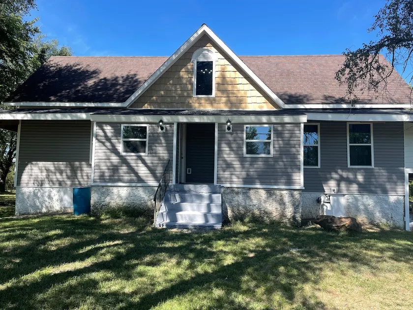 Green Acres sits on 48 acres 2 minutes off I-44! - Image 1