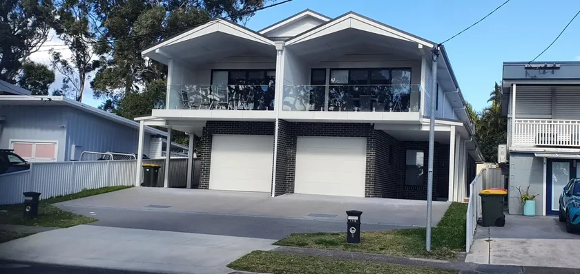 The Sweet Escape - New & Spacious 5 bedrooms, 5 min from popular beaches - Image 1