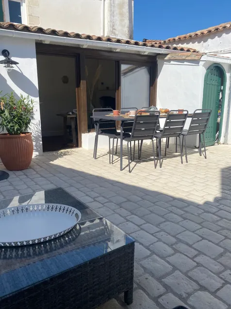 Charming house in the heart of La Flotte - Image 1