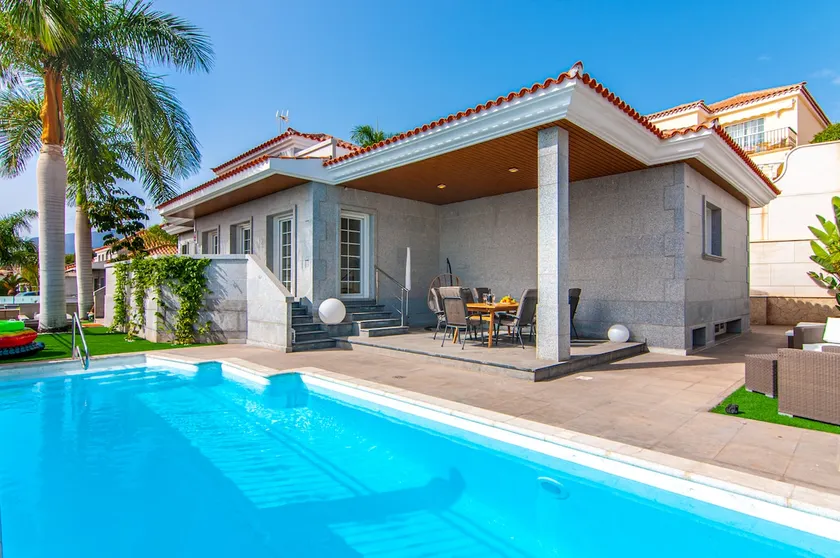 Villa Torriani with heated pool PH11 - Image 1