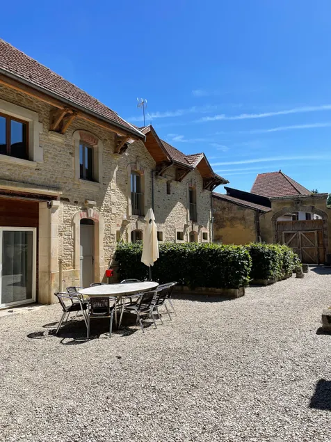 Les Charmilles – Tulip Cottage - Image 1