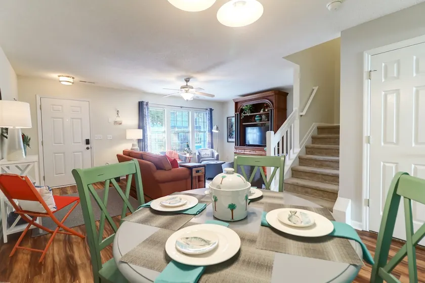 Cozy Coastal Crib near Downtown and the Beach! - Image 1
