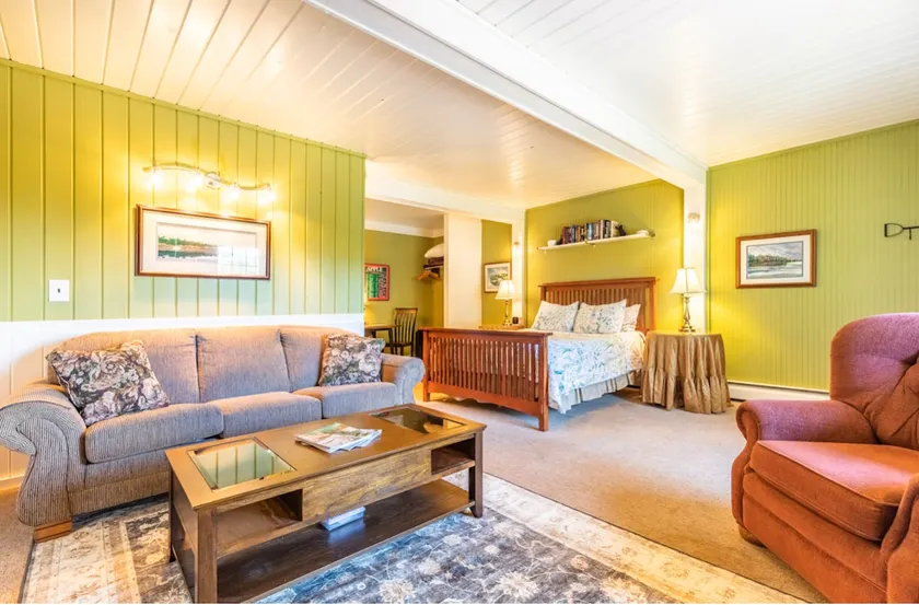Lake Superior Hillside Suite 1 • Walk Downtown - Image 1