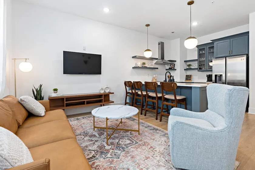 Chic East Nashville -Free Parking 3 mi to Broadway - Image 1